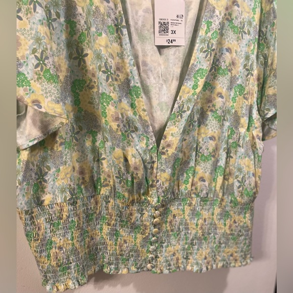 FOREVER 21 FLORAL PRINT CROP TOP - Picture 6 of 7
